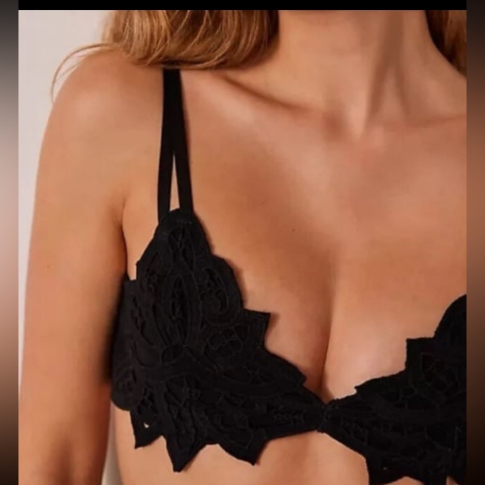 Free People Intimately Bali Soleil bralette. Size medium